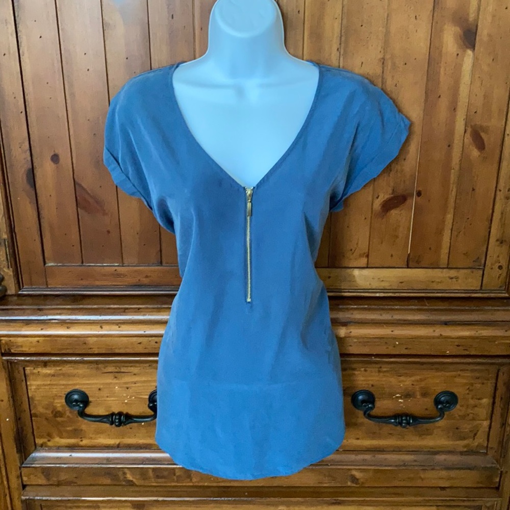 Express blouse with zipper in the front